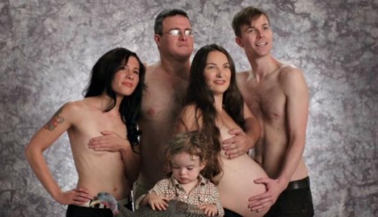 Weird-Odd-Family-Photos-Awkward-Topless