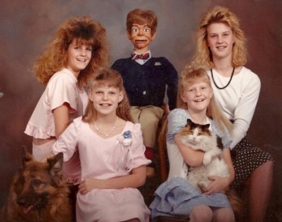 Weird-Odd-Family-Photos-Awkward-Woody