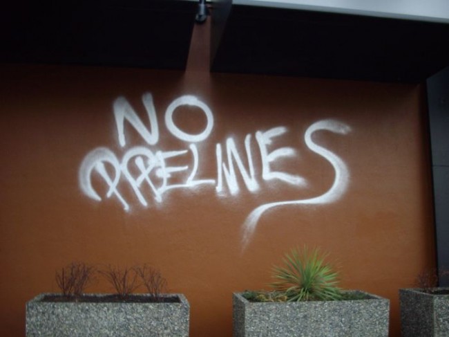 graffiti-no-pipelines-1