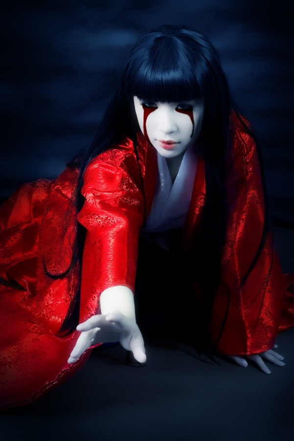 kuon_sakuya_horror_cosplay_by_jiaanxu-d4d8227