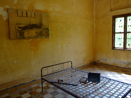 Tuol Sleng Genocide Museum5