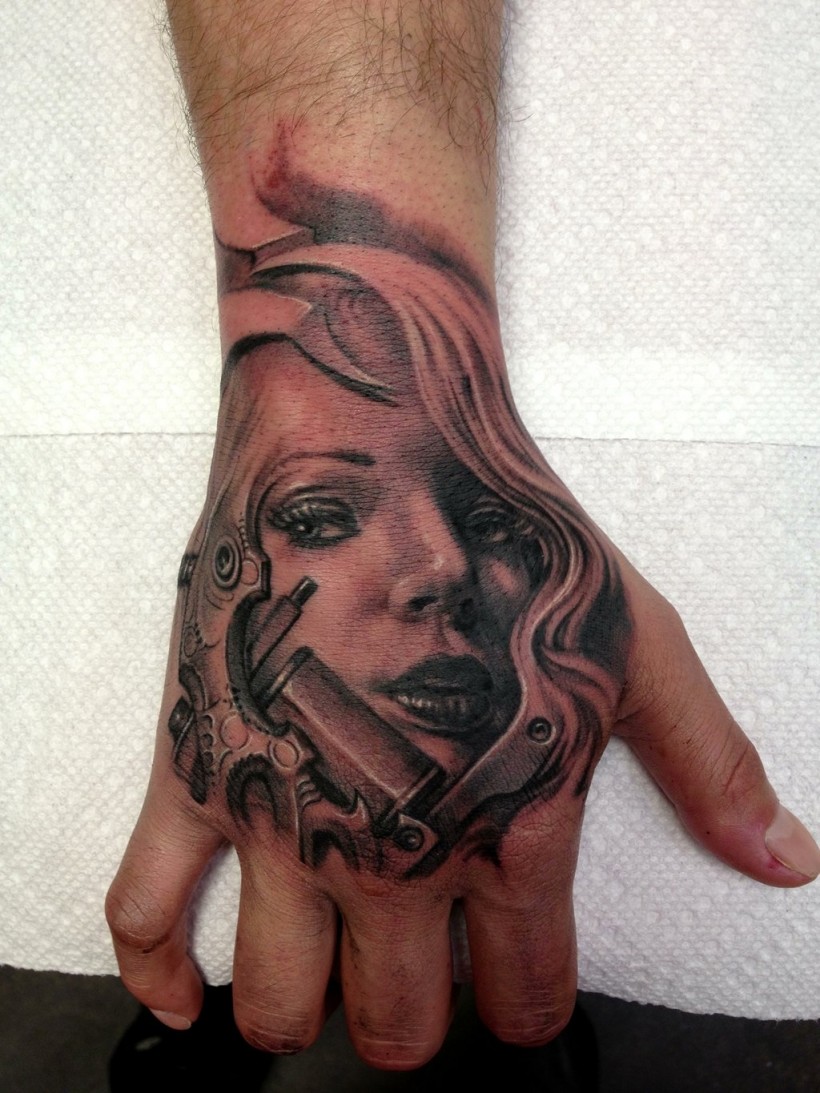 hand_tattoo_by_hatefulss-d5wopm2