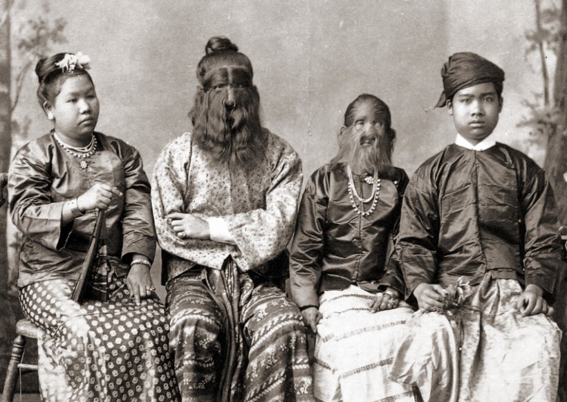 Sacred Hairy Family of Birma 1910 Charles Eisenmann