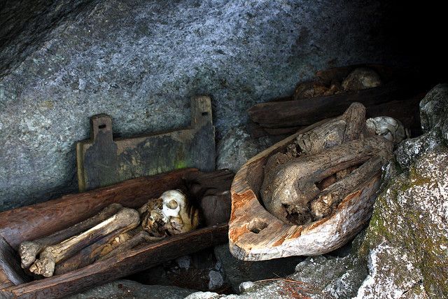 cave-mummies-mount-timbac-kabayan-2