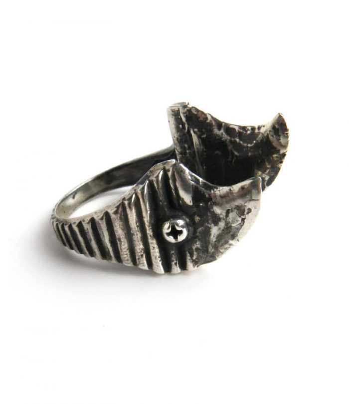 Double Thorn Ring