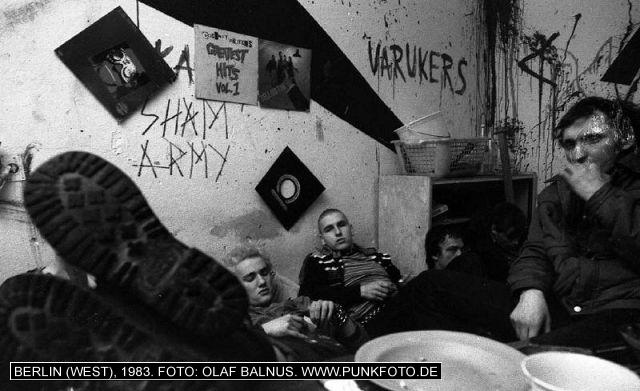 m_punk_photo_olaf-balnus_1983_608