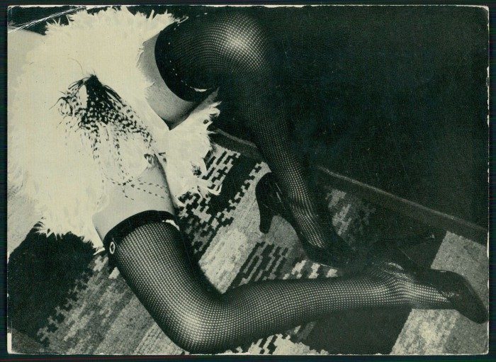 stockings-vintage-Photogravure-DIANA-SLIP-Brassai-Jean-Moral-Roger-Schall-700x511